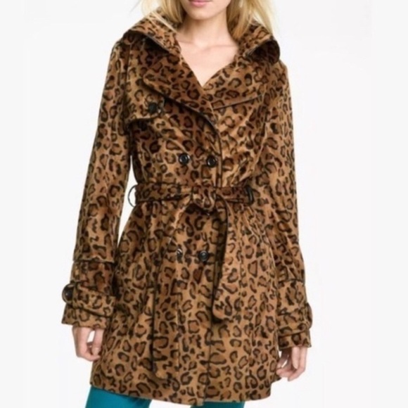 Betsey Johnson Leopard Print Faux Fur Trench Coat Small With Elephant Wallet - Picture 1 of 16